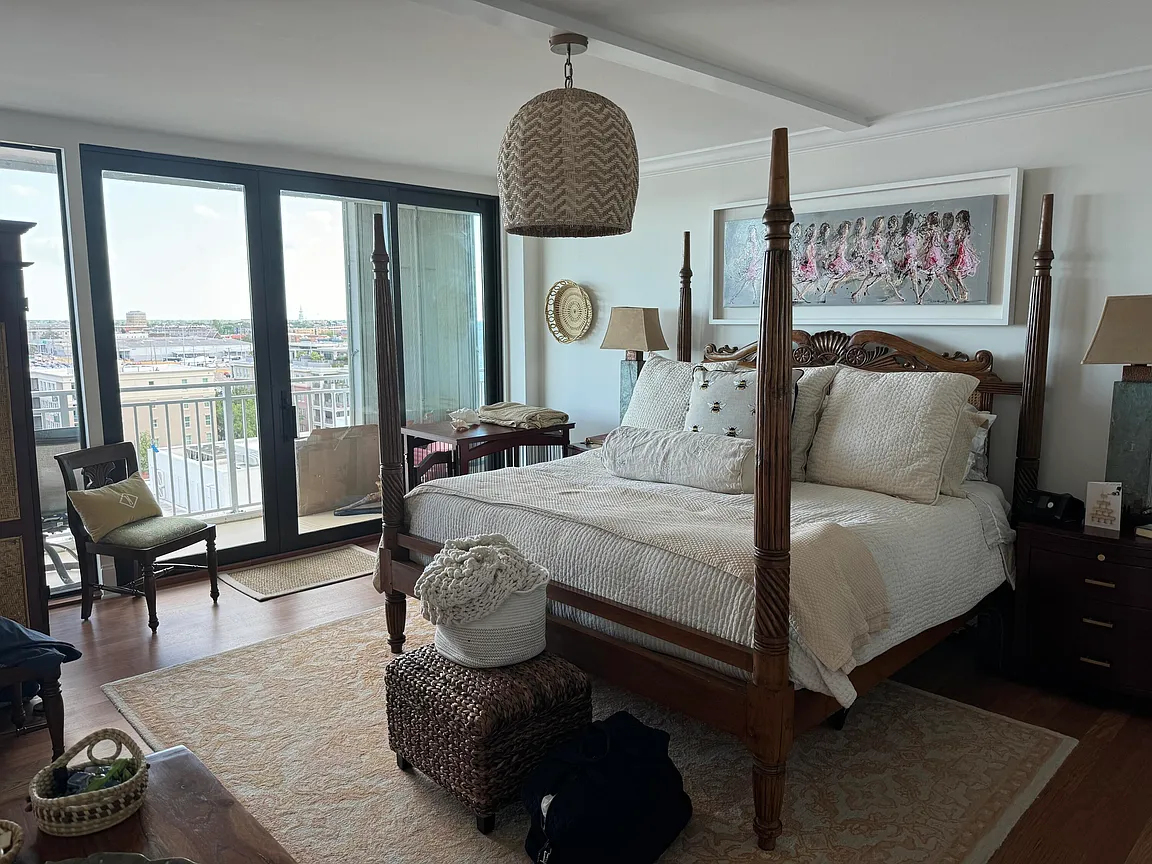 330 Concord St APT 9G, Charleston, SC 29401